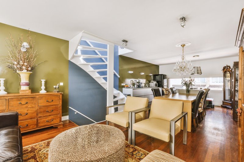 Sala acogedora de una casa